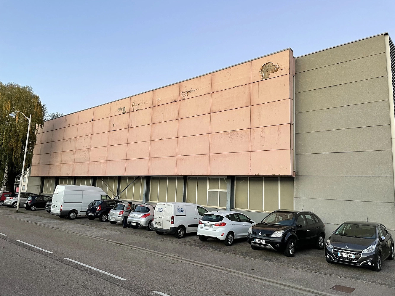 Image média: Rénovation et végétalisation  de la façade arrière du gymnase Martiny
