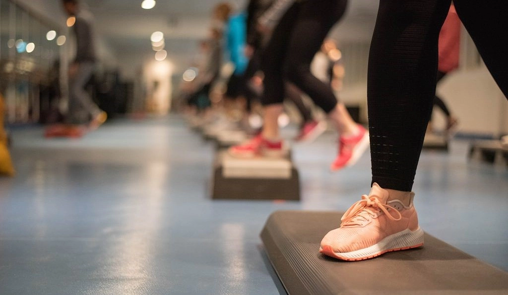 Image média: 🎽Salle de sport et aire de jeux.