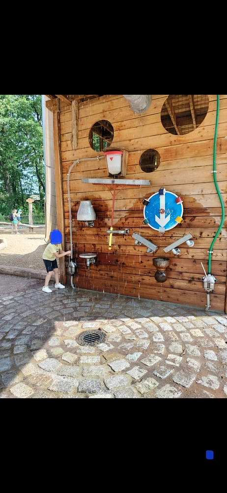 Image média: Jeux d'eau à la Source du Fonteno