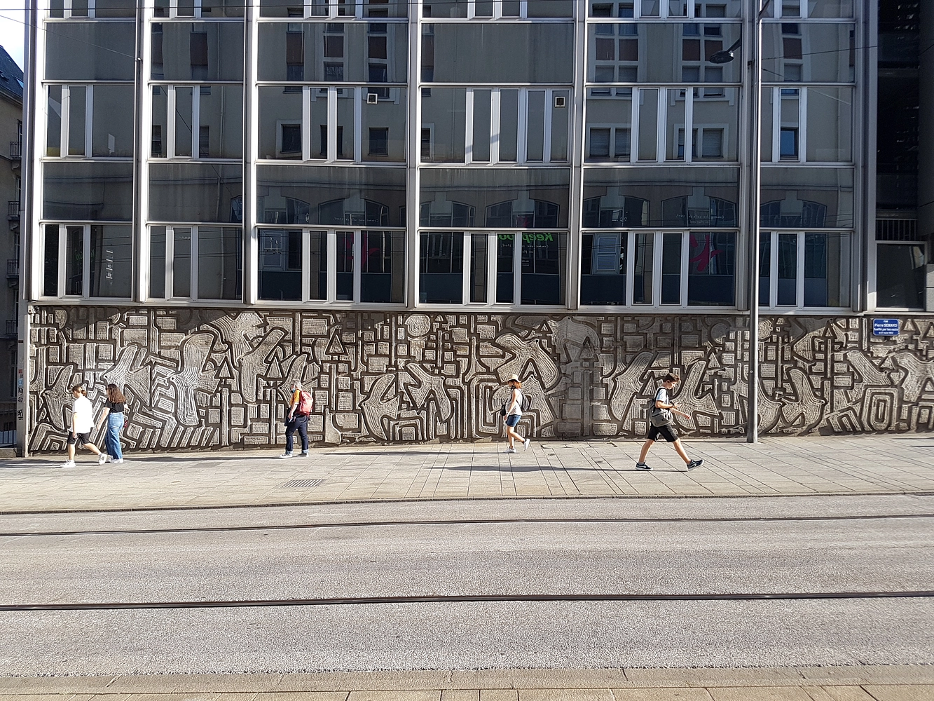 Image média: Valorisation des œuvres bétons de l'artiste locale Françoise Malaprade