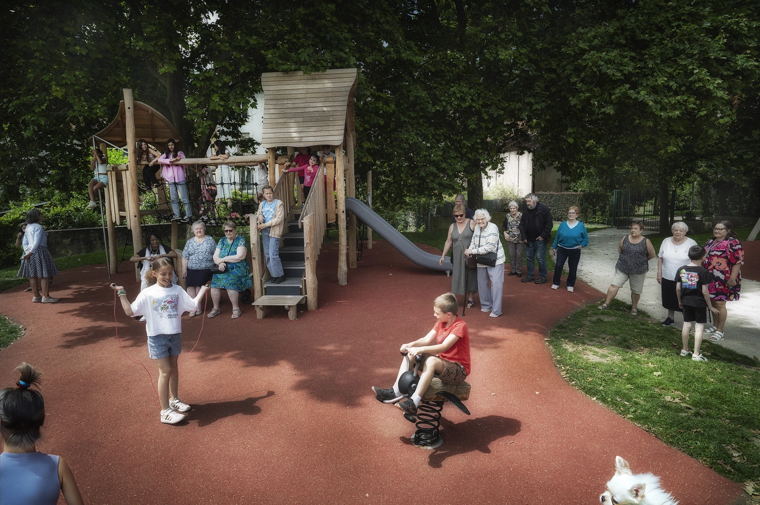 Image média: Aire de jeux square Bazin 🛝