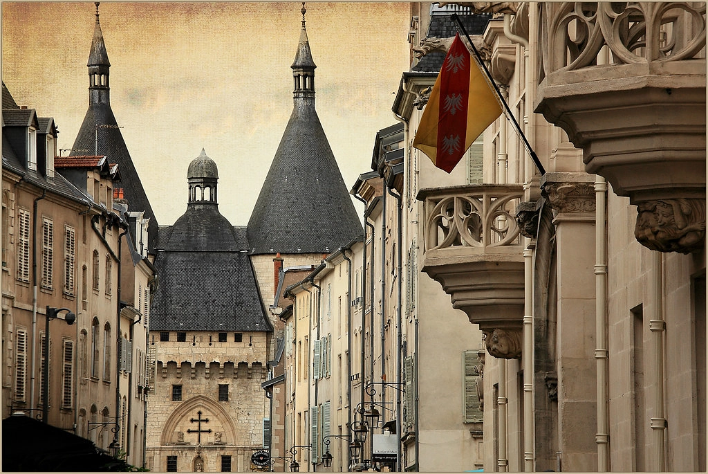 Image média: Drapeaux Lorrains en ville
